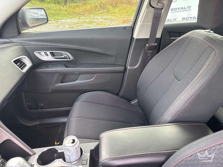 2015-chevrolet-equinox-image-16