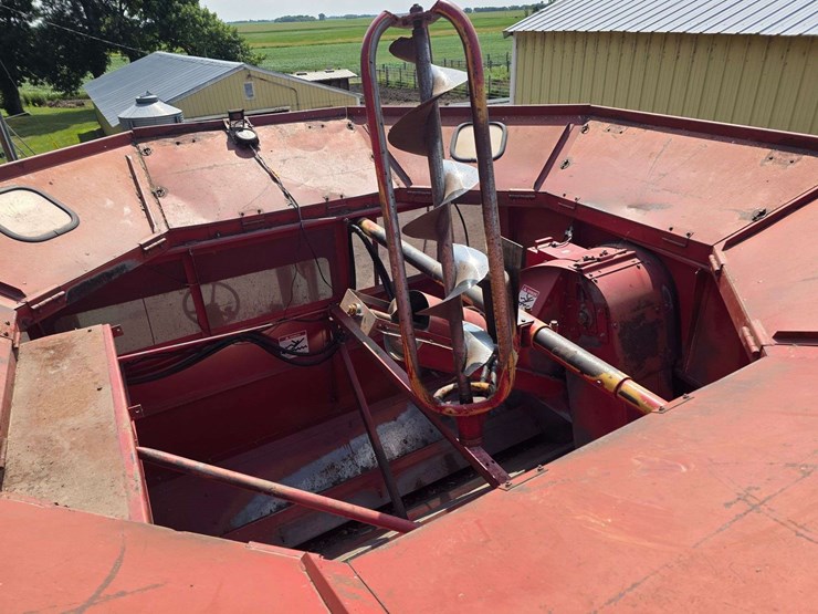 1994-case-ih-1688-image-38