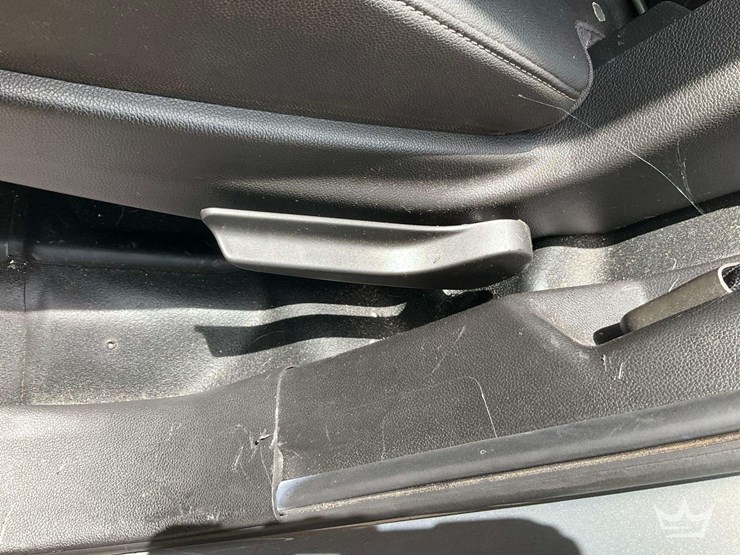 2018-chevrolet-tahoe-image-23