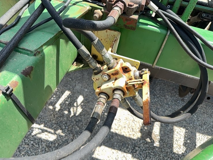 john-deere-750-image-14