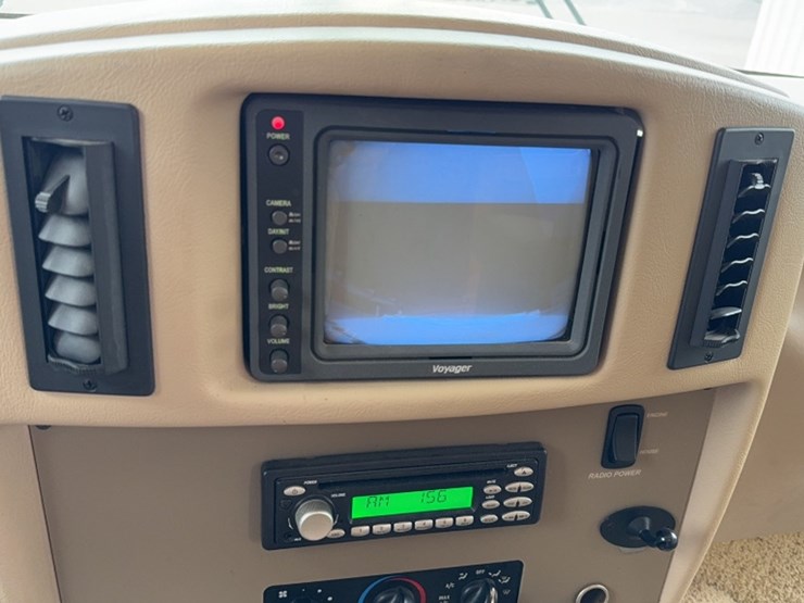 #3000-•-2007-winnebago-vista-30'-motorhome-image-27