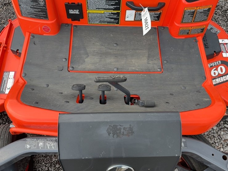 kubota-zd326-image-5