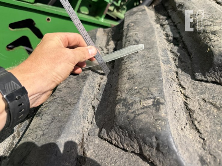 2017-john-deere-9570rx-image-14
