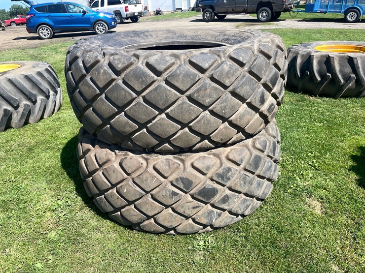#4690-•-(2)-goodyear-tires-image-3