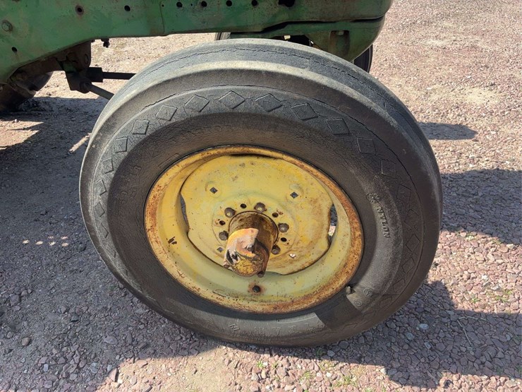 john-deere-70-image-105