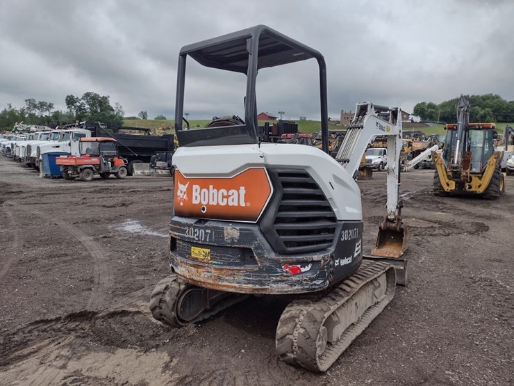 bobcat-e32i-image-40