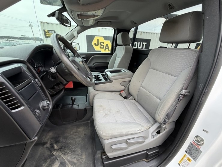 2017-chevrolet-silverado-1500-image-24