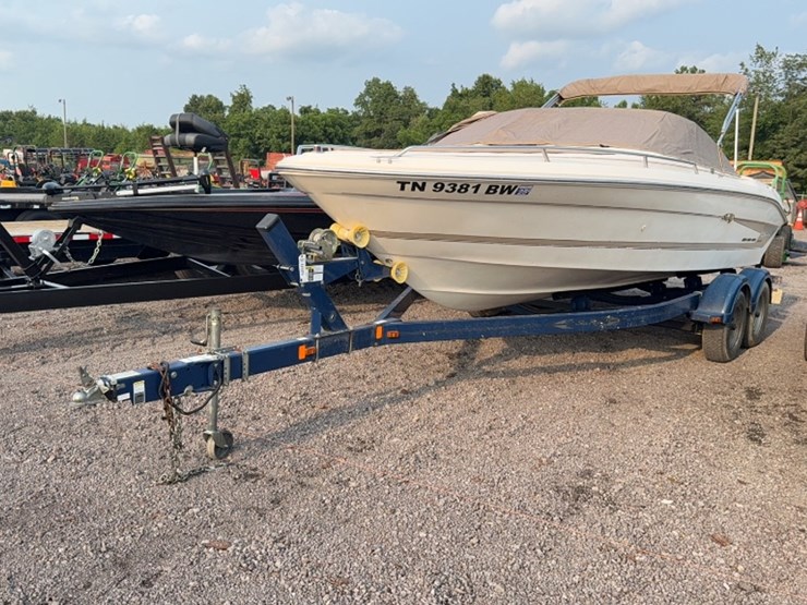 #3061-•-1995-searay-20'-run-about-boat-image-1