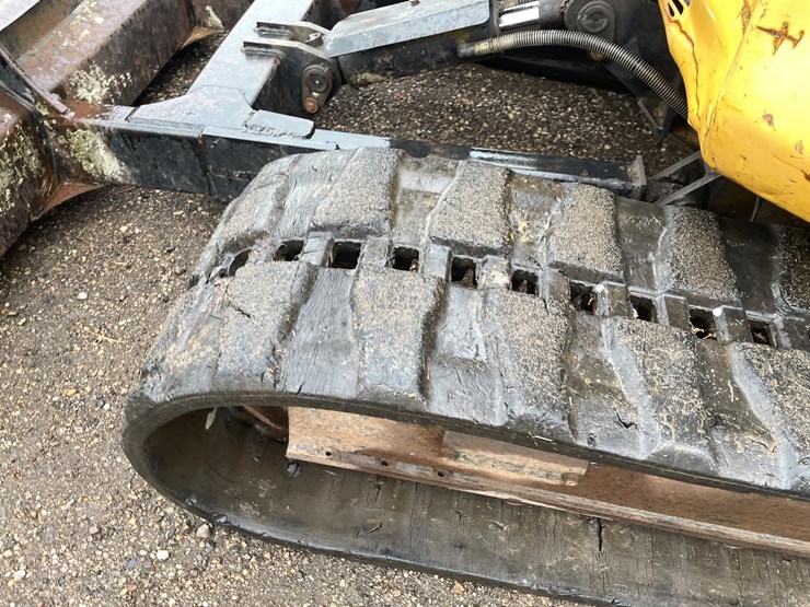 2004-caterpillar-304-image-11
