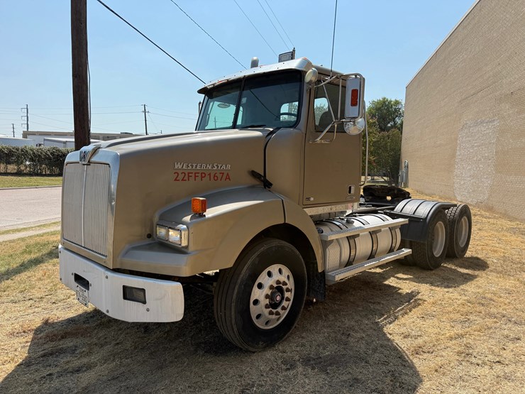 2014-western-star-4900-image-3