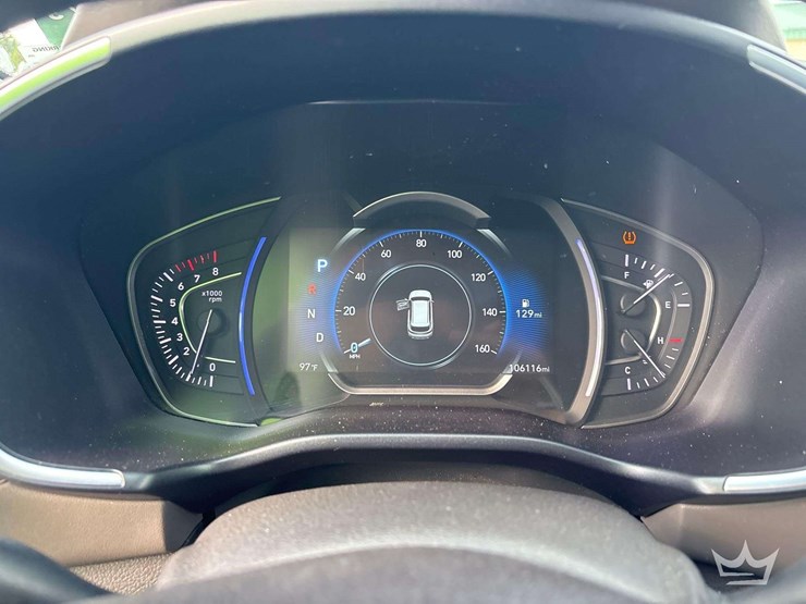2019-hyundai-santa-fe-image-13