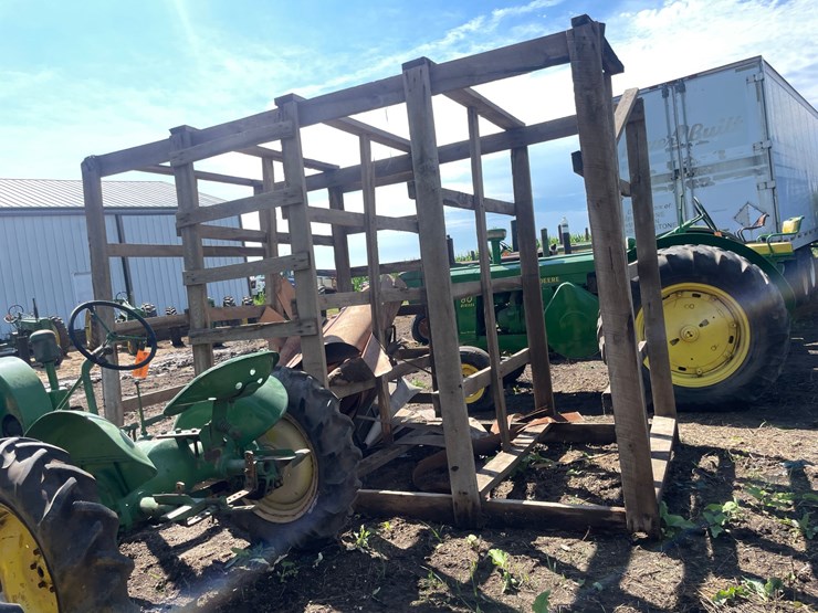 #4683-•-assortment-of-lumber-image-3