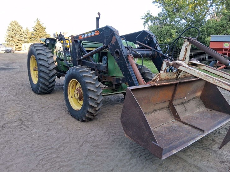 1982-john-deere-2940-image-1