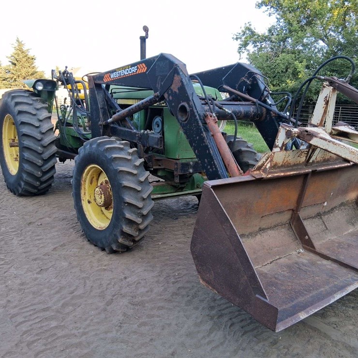 1982 JOHN DEERE 2940