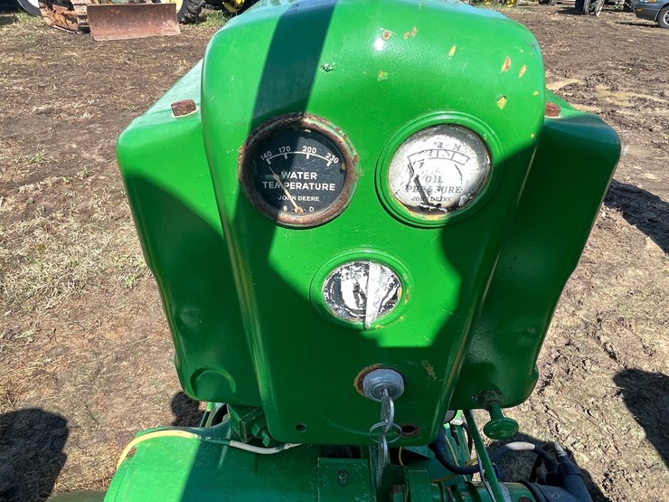john-deere-b-image-37