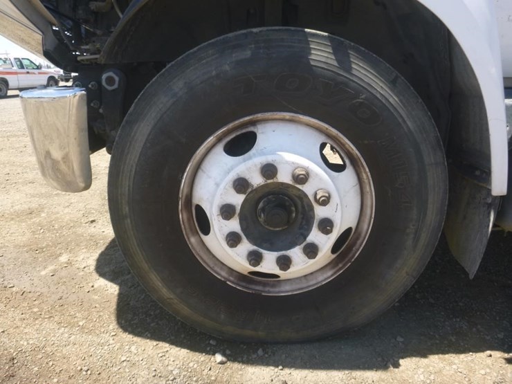 2017-ford-f650-image-19