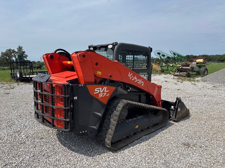 2022-kubota-svl97-2-image-2
