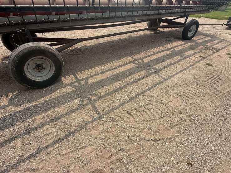 home-made-header-trailer-for-30’-bean-head-image-3