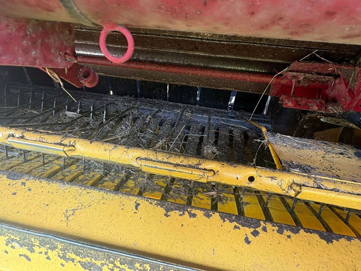 2011-new-holland-br7090-image-10