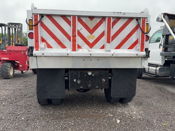 2013-ford-f750-image-9