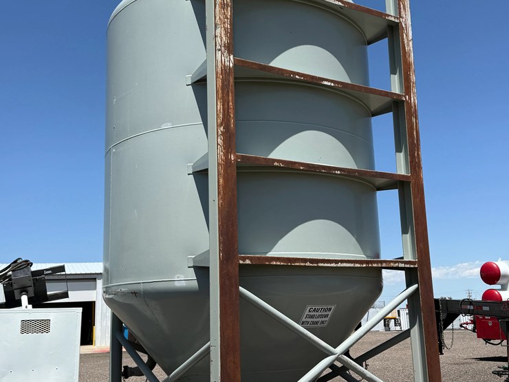 2012-wilco-25’-x-12’-vertical-skidded-silo-image-7