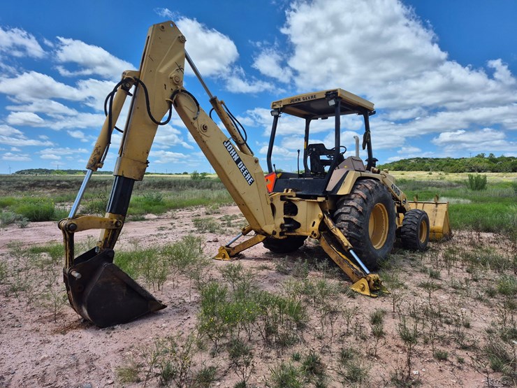 deere-410d-image-7