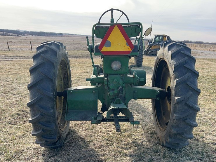 john-deere-model-b-image-4