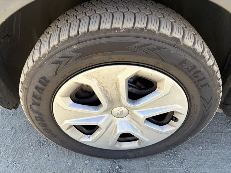 2018-ford-explorer-image-15