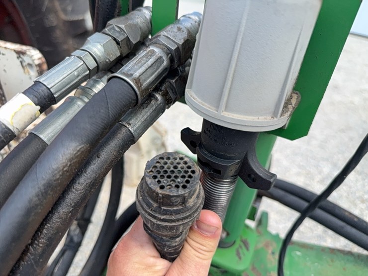 john-deere-750-image-24