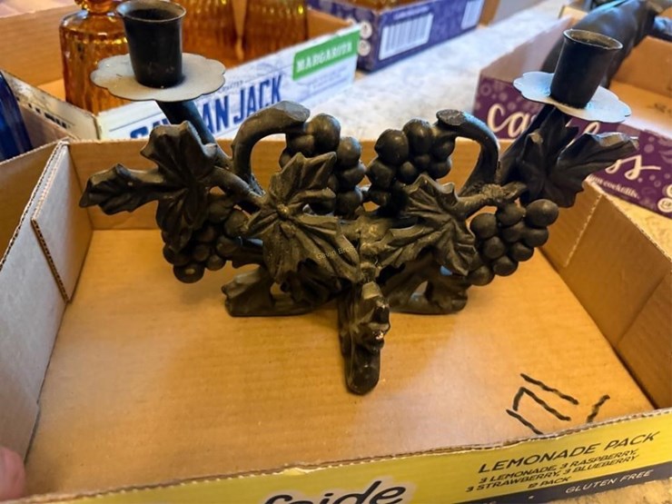cast-iron-candle-holder-image-2