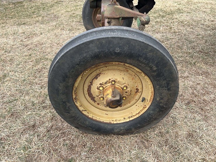 john-deere-720-image-16