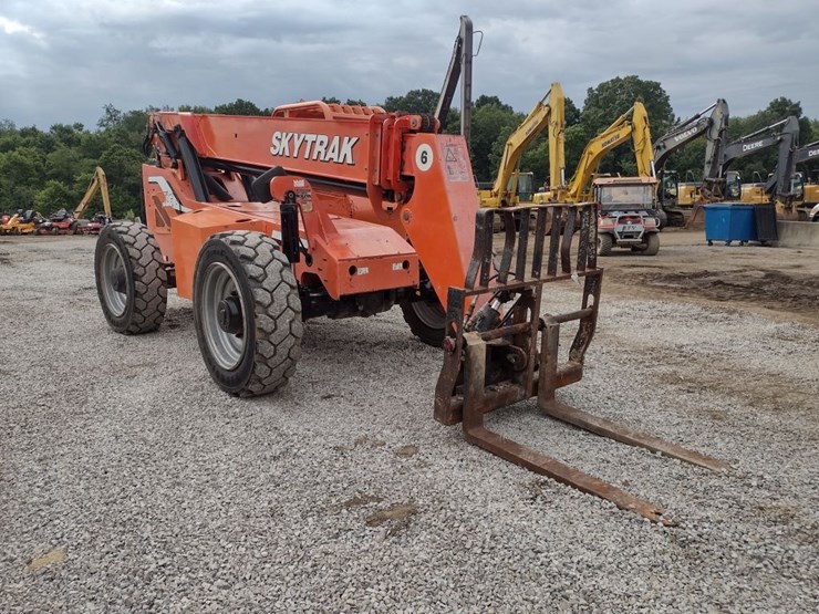 sky-trak-6042-image-36