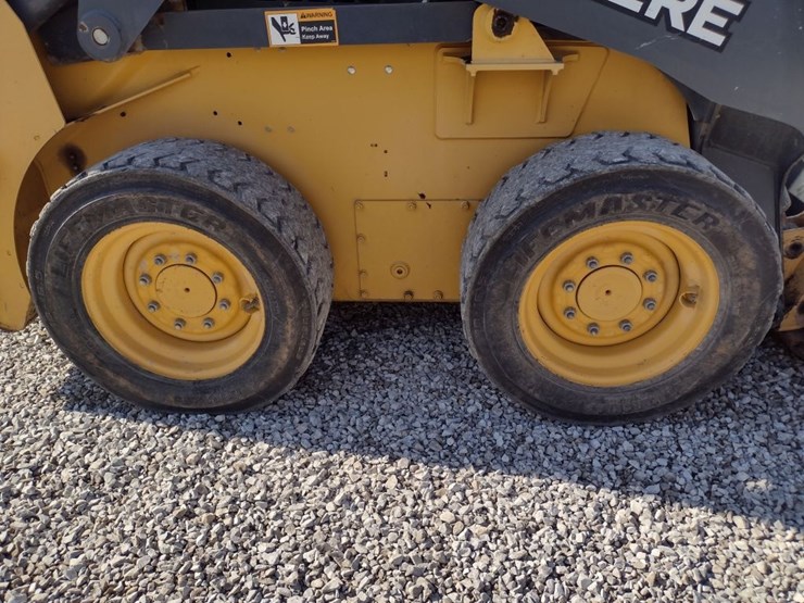 deere-318g-image-21