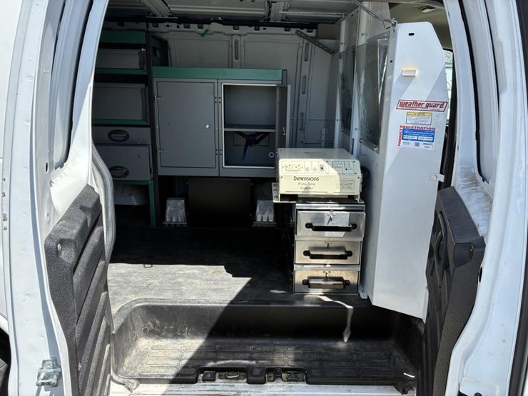 2014-chevrolet-express-3500-image-14