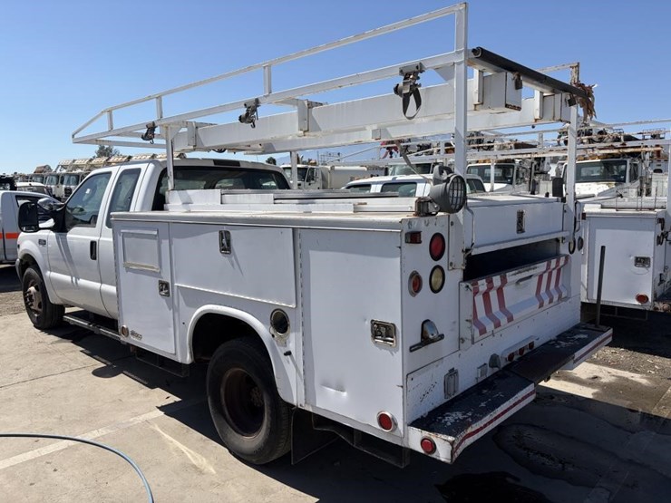 2004-ford-f350-image-4