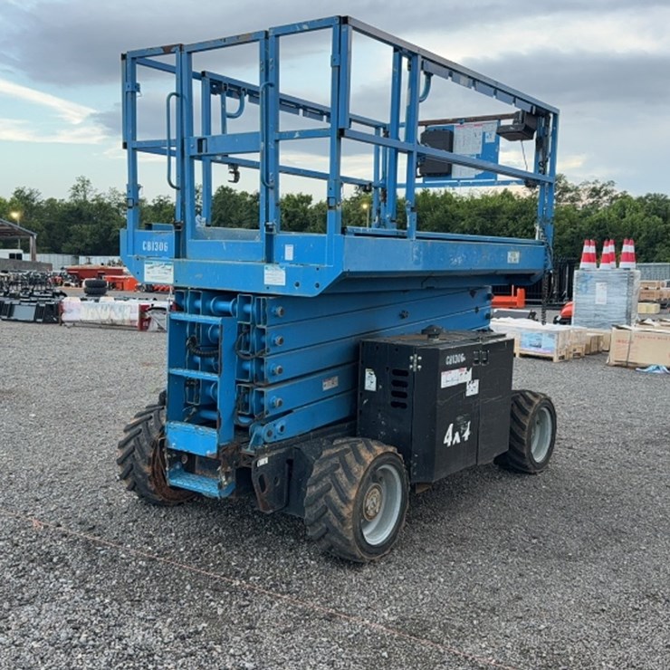 #2094 • GENIE SCISSOR LIFT