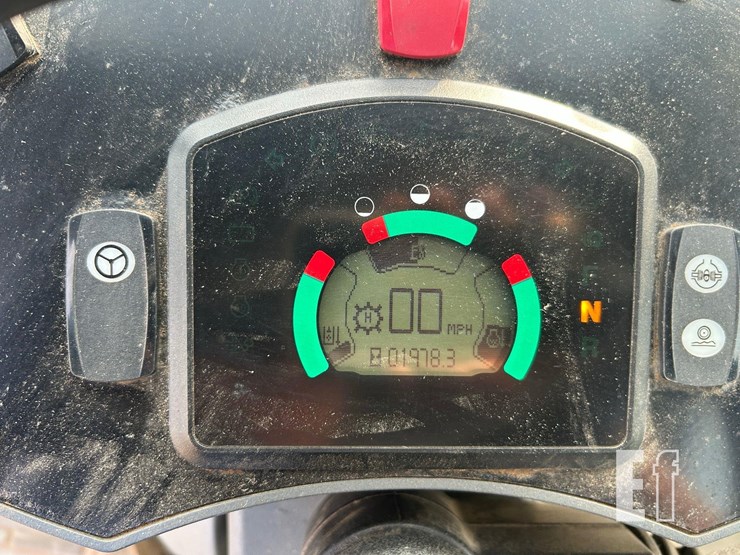 2015-caterpillar-910k-image-62