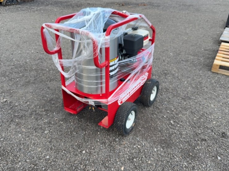 #2042-•-magnum-4000-series-heated-pressure-washer-image-5