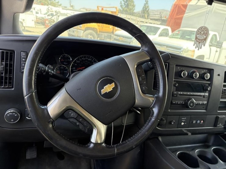 2019-chevrolet-express-g3500-image-13