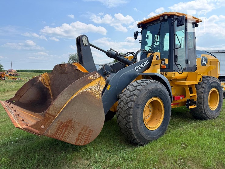 2019-deere-524l-image-1