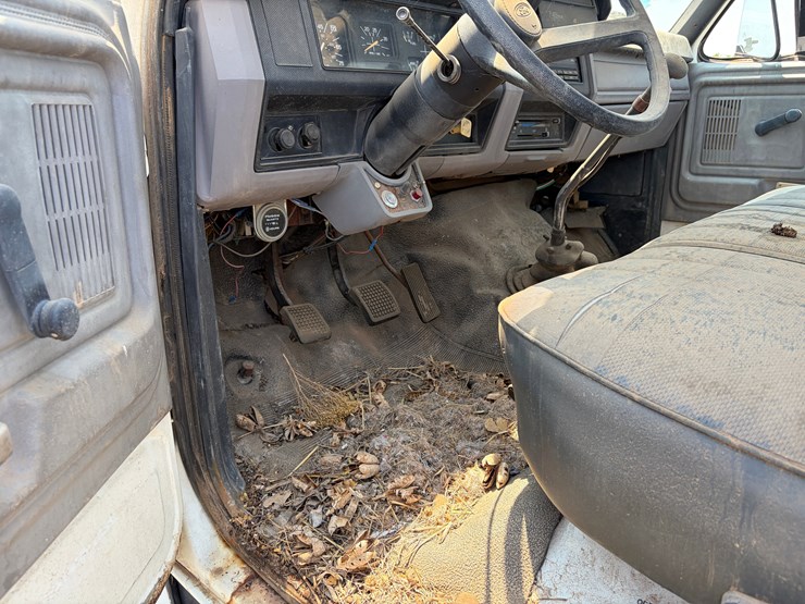 1997-ford-f650-image-6
