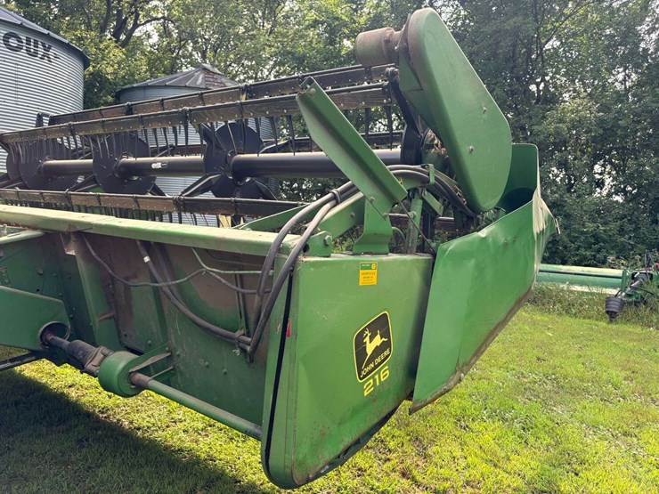 john-deere-216-image-5