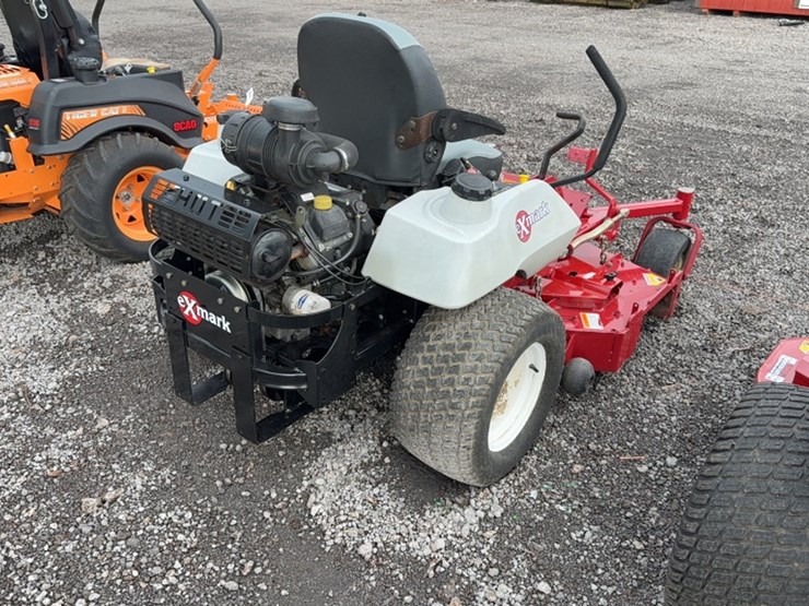 #3093-•-exmark-lazer-z-zero-turn-mower-image-8
