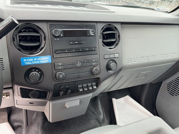 2012-ford-f550-image-19