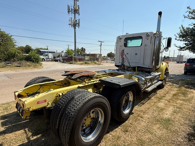 2015-western-star-4900-image-5