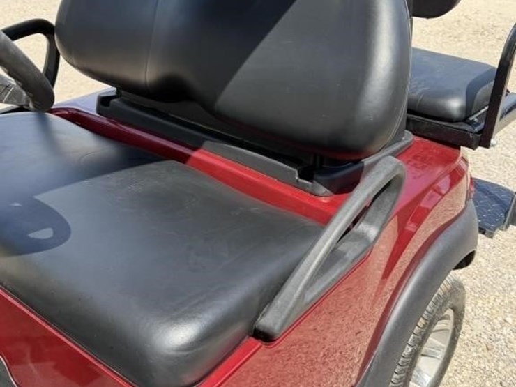 l3---club-cart-gas-golf-cart-image-12
