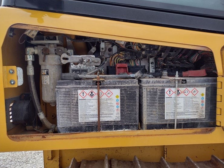 caterpillar-d1-image-31