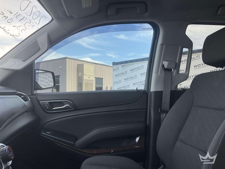 2020-chevrolet-tahoe-image-16