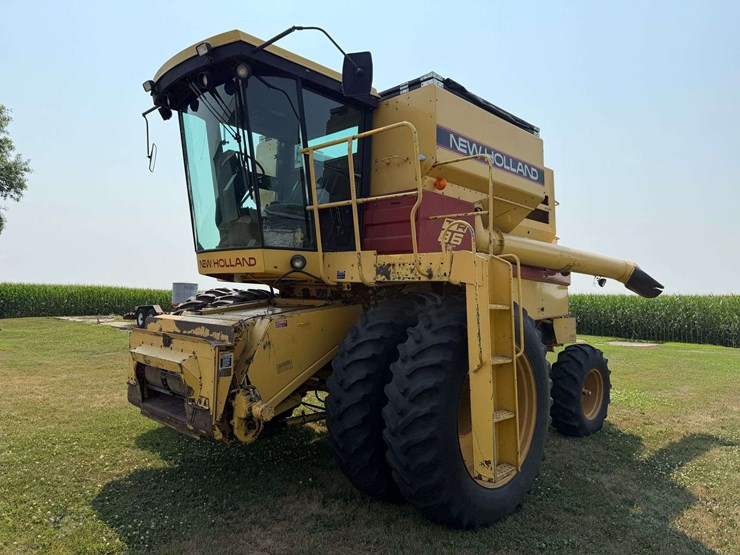 1992-new-holland-tr86-image-10