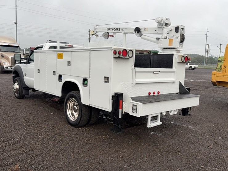 2012-ford-f550-image-11